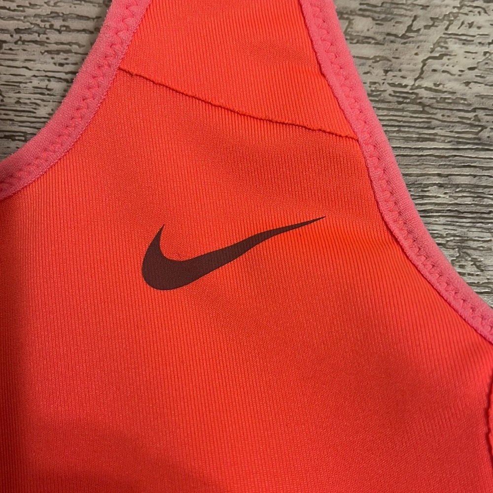 Nike sports bra size XS - Picture 2 of 6